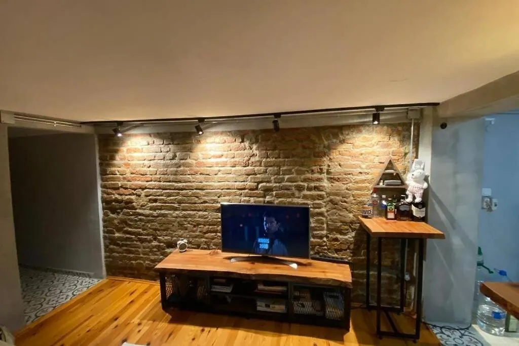 Apartment Taksim Gothic Art
